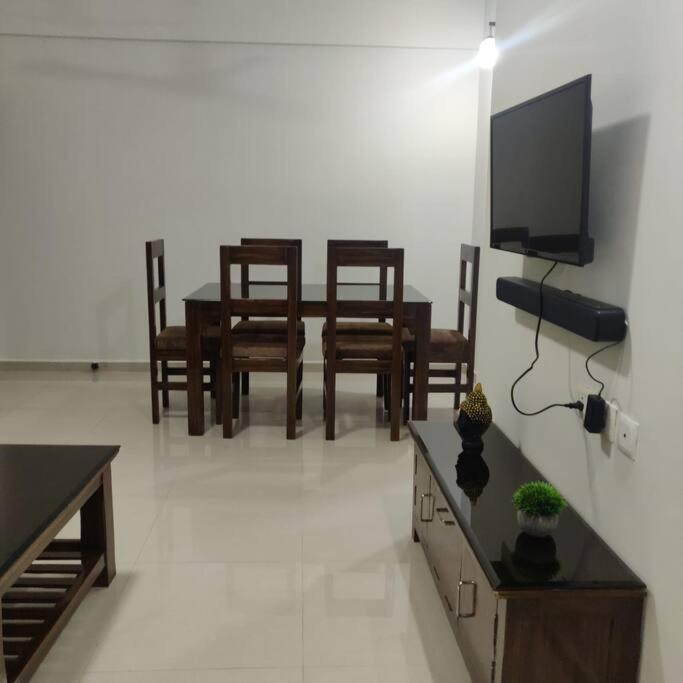 Kivi'S Kozy 2Bhk Luxurious Apartment Goa By Leela Homes Arpora Bagian luar foto