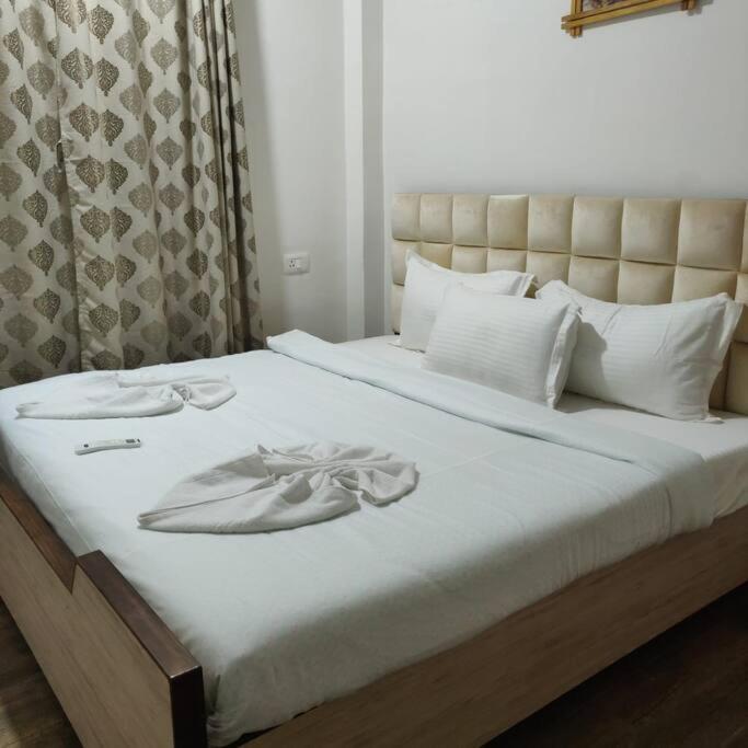 Kivi'S Kozy 2Bhk Luxurious Apartment Goa By Leela Homes Arpora Bagian luar foto