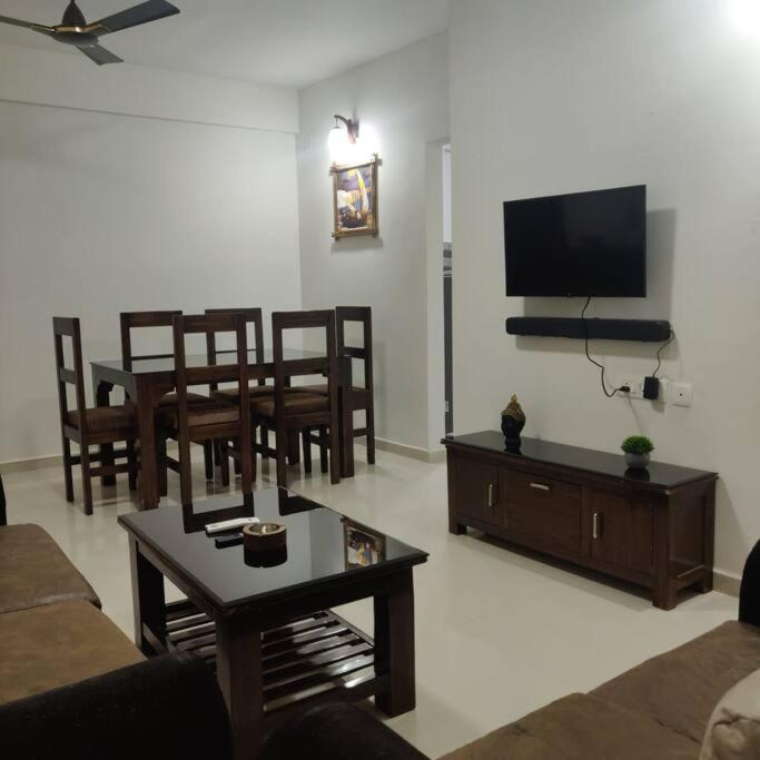 Kivi'S Kozy 2Bhk Luxurious Apartment Goa By Leela Homes Arpora Bagian luar foto